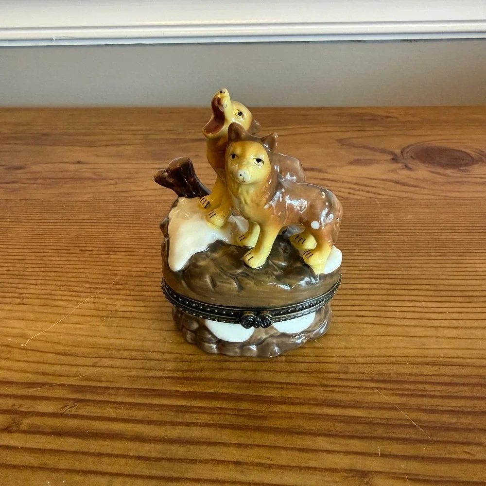 Vintage Ceramic Trinket Box Wolves Howling Forest Hinged Lid Jewelry Organizer‎ - Picture 2 of 8